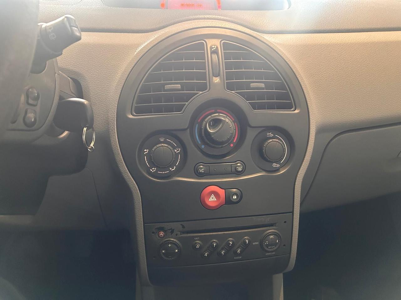 Renault Modus 1.2 16V Luxe Privilage