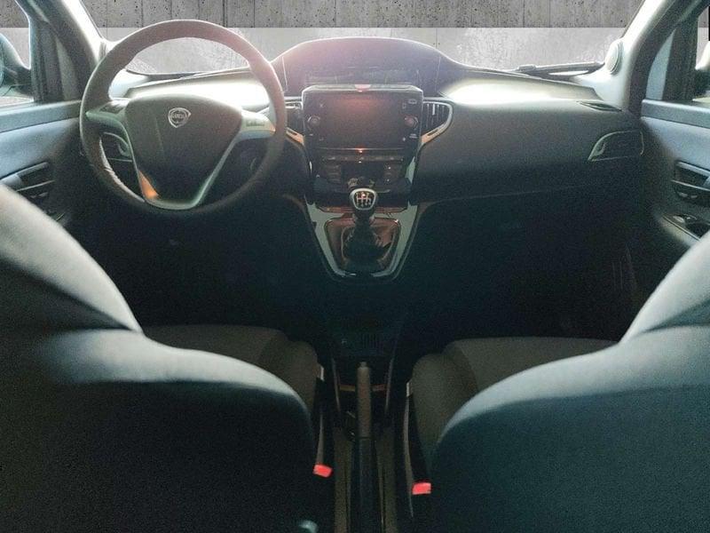 Lancia Ypsilon 1.0 firefly hybrid Gold Plus s&s 70cv 5p.ti