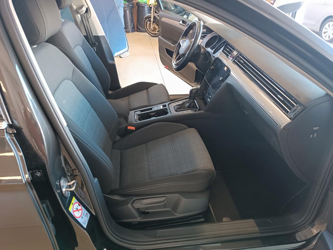 Volkswagen Passat Variant 2.0 TDI SCR 122 CV EVO DSG Business