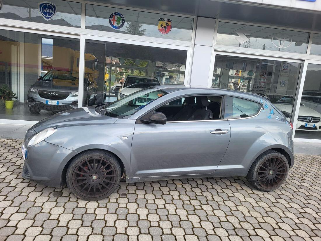 Alfa Romeo MiTo 1.6 JTDm 16V Distinctive Premium Pack