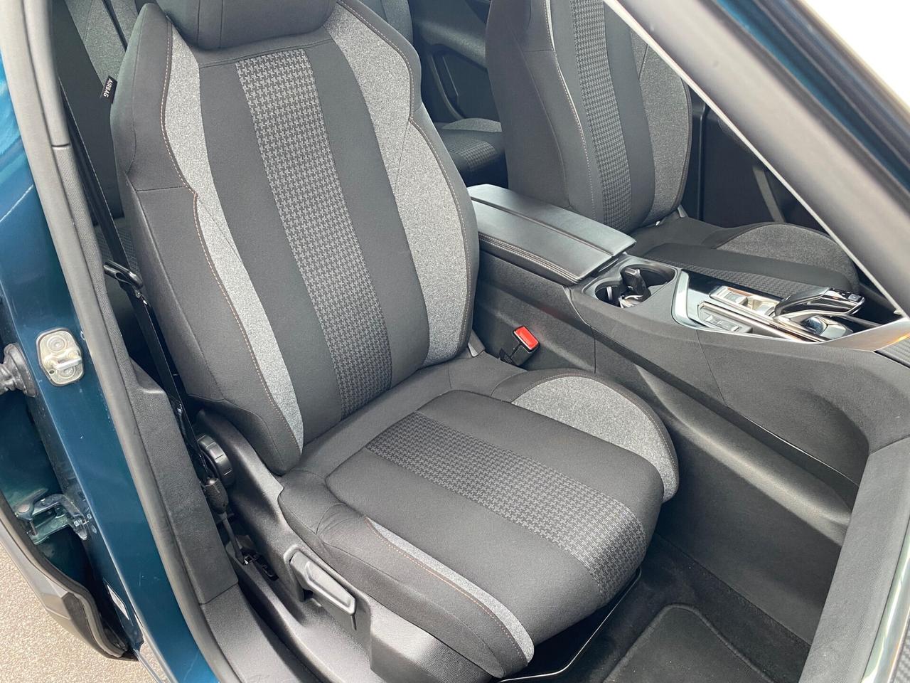Peugeot 5008 1.5 130 Cv 7 POSTI EAT8 Active Business