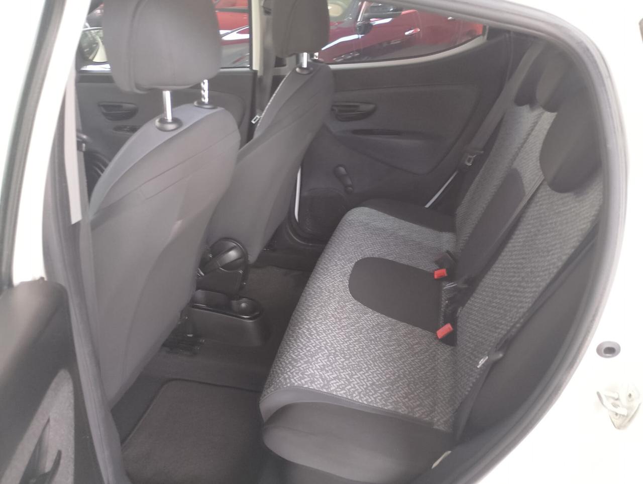 Lancia Ypsilon 1.2 69 CV 5 porte GPL Ecochic Silver