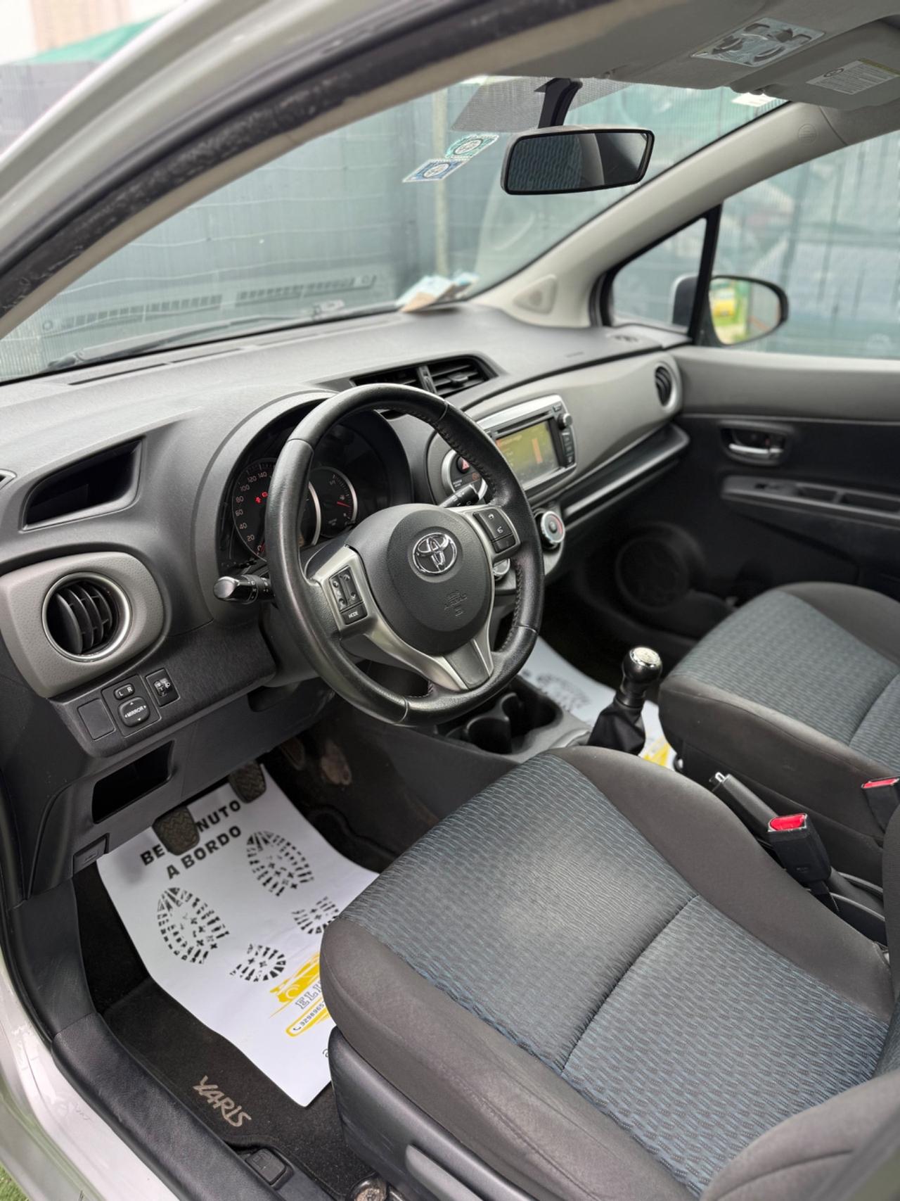 Toyota YARIS 1.0 BENZINA LOUNGE RETROCAMERA FULL