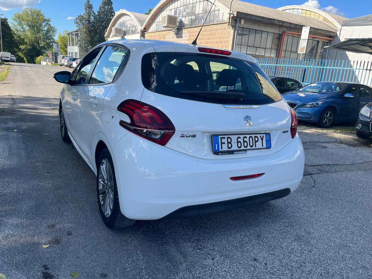 Peugeot 208 PureTech 82CV 5 porte Allure 2016