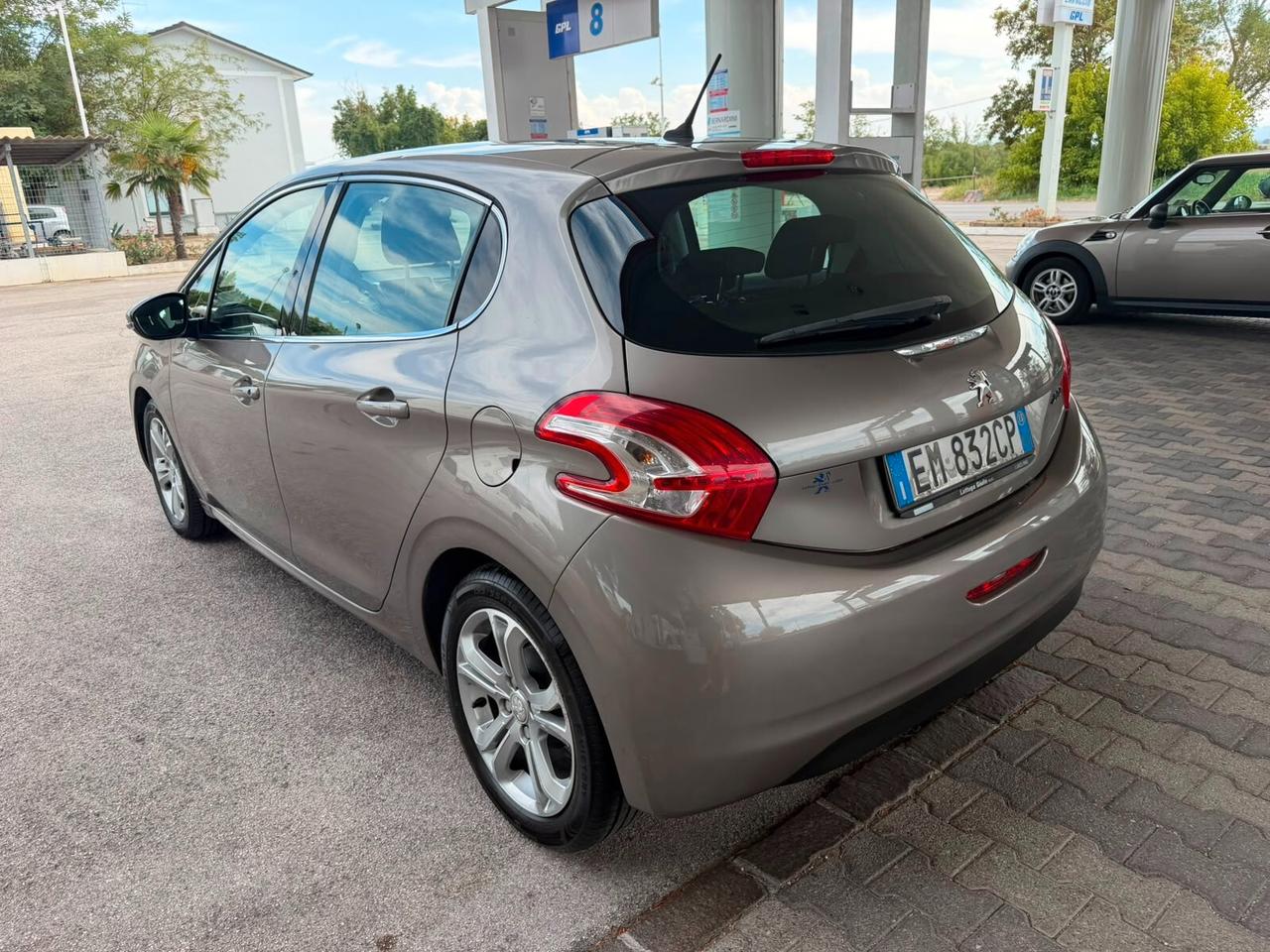 Peugeot 208 1.2 VTi 82 CV 5 porte Access