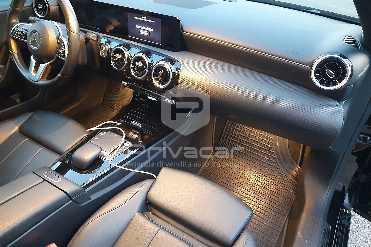 MERCEDES A 180 d Automatic Business Extra