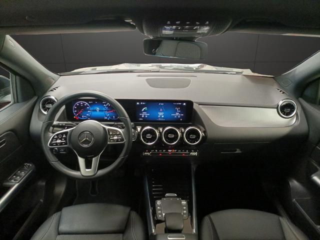 MERCEDES-BENZ GLA 180 Automatic Progressive Advanced