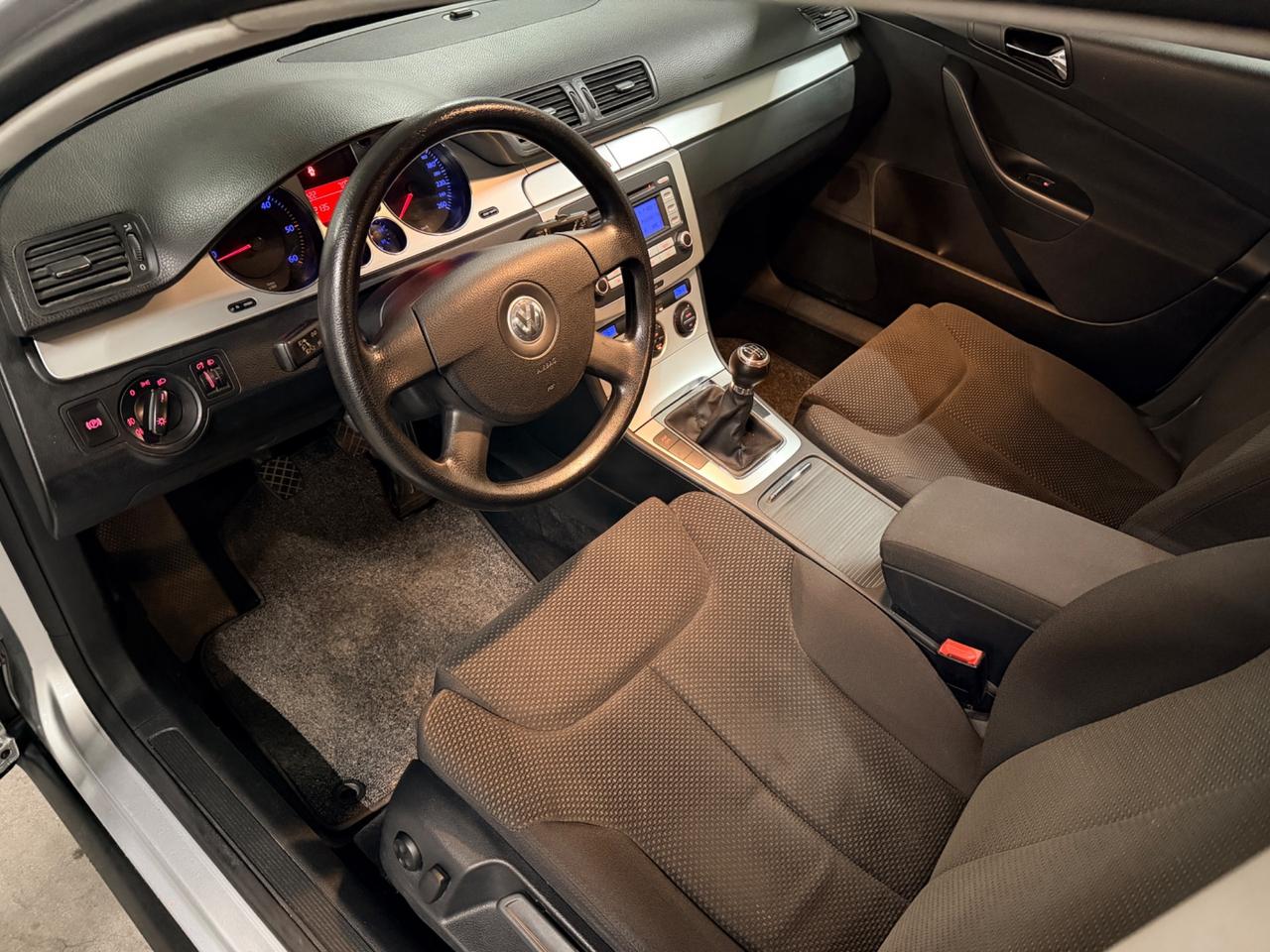 Volkswagen Passat 1.9 TDI/105CV Var. Comfortline