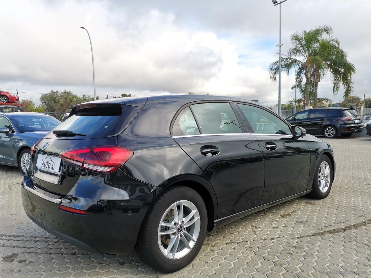 MERCEDES-BENZ A 180 d Automatic Business