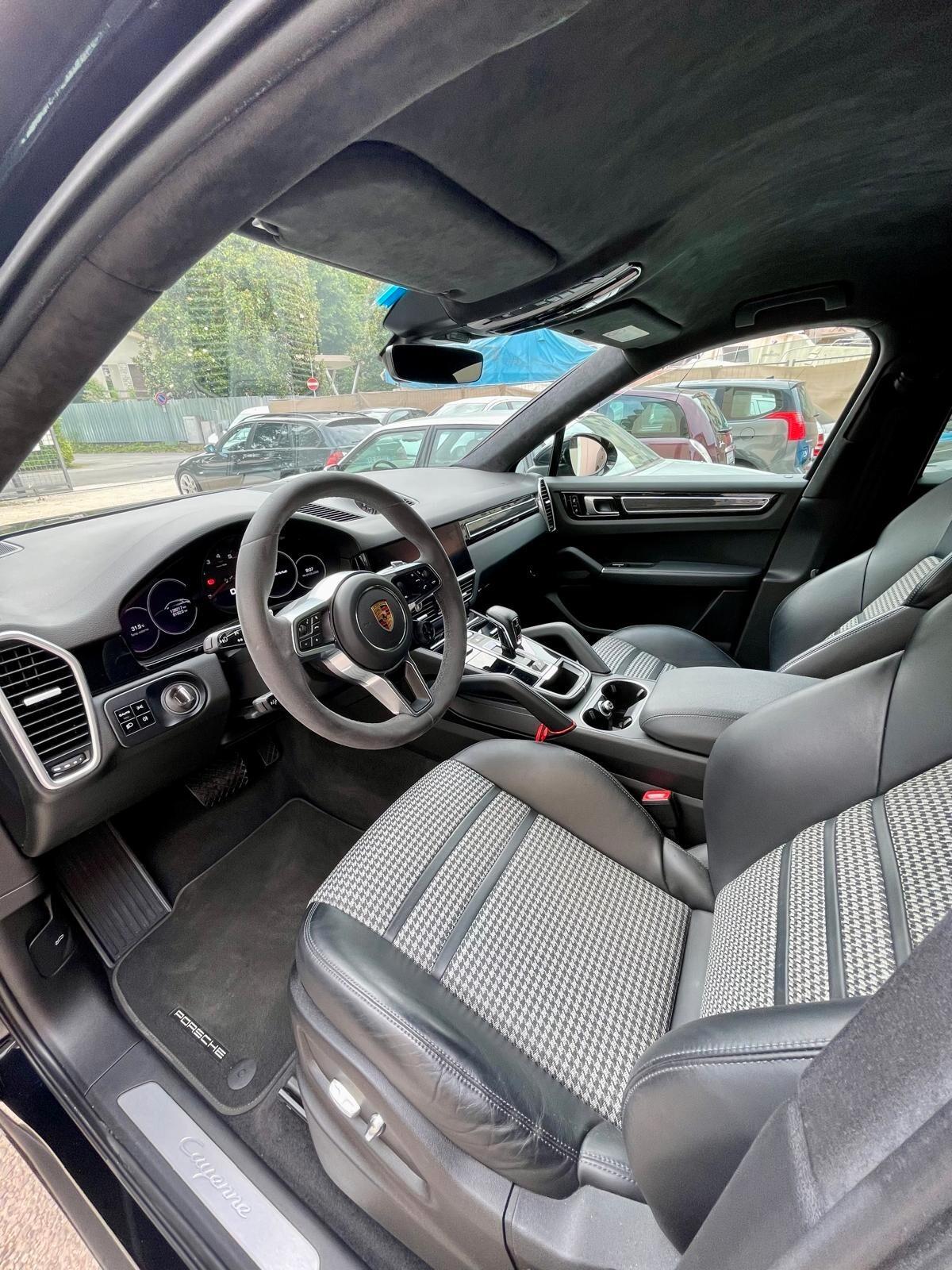 Porsche Cayenne Coupé kit GTS TAGLIANDI UFFICIALI