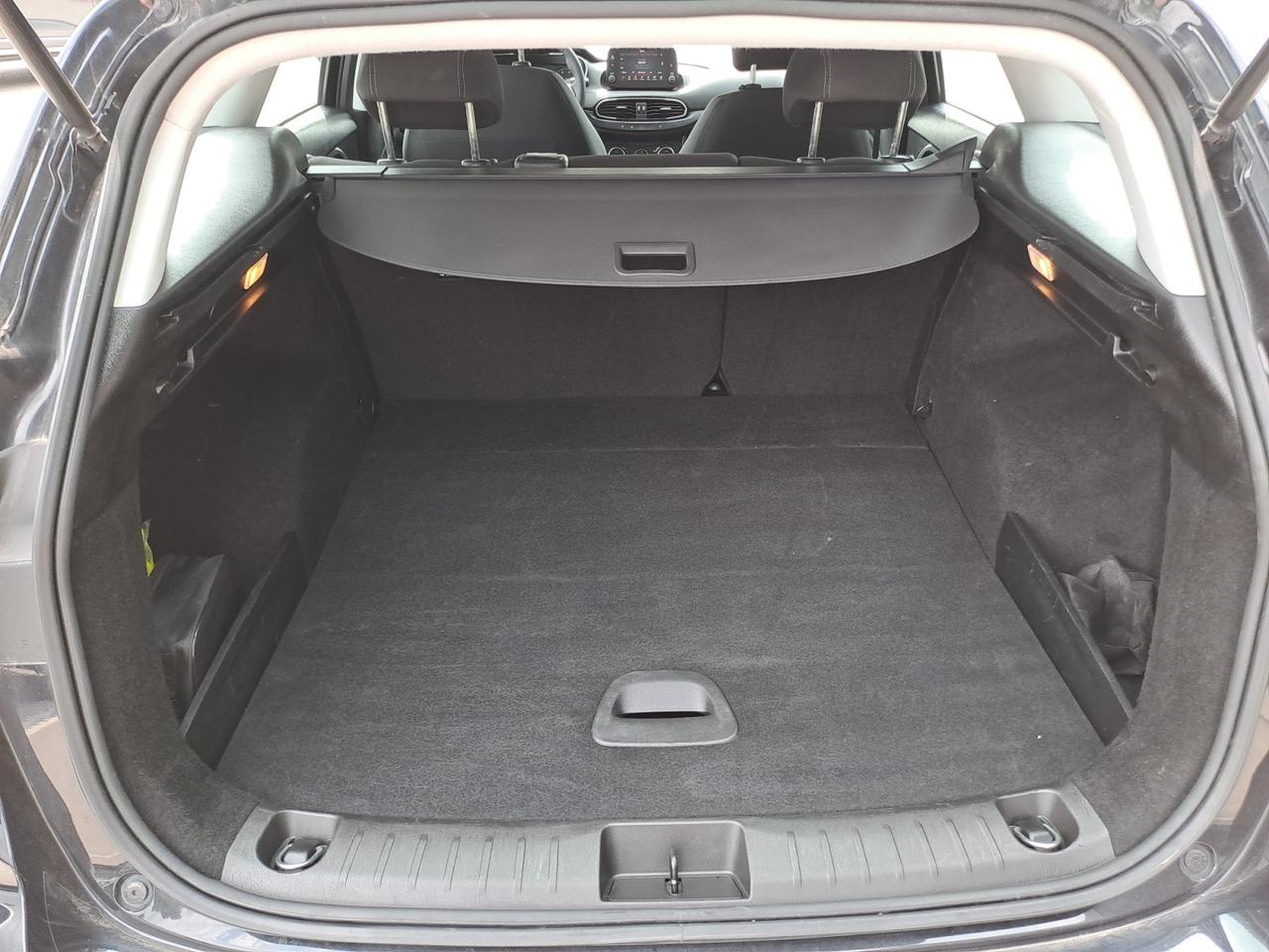 FIAT Tipo (2015-->) - Tipo 1.0 SW