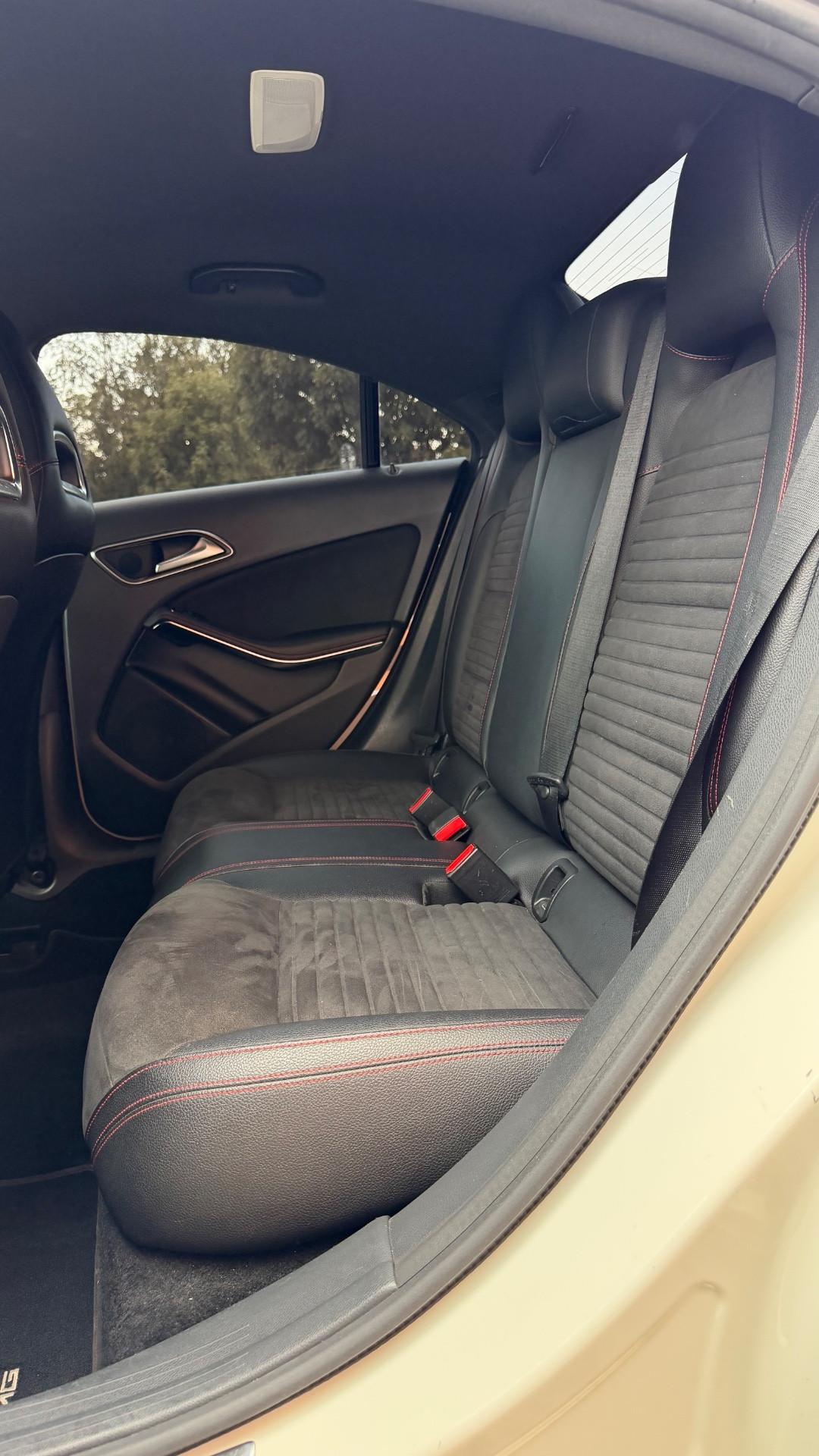 Mercedes-benz CLA 180 d Premium
