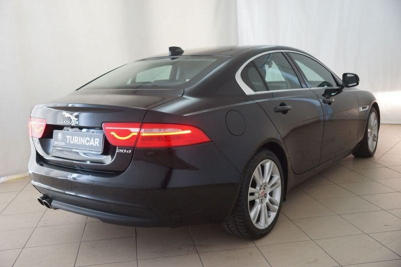 Jaguar XE 2.0 D 180 CV aut. SE