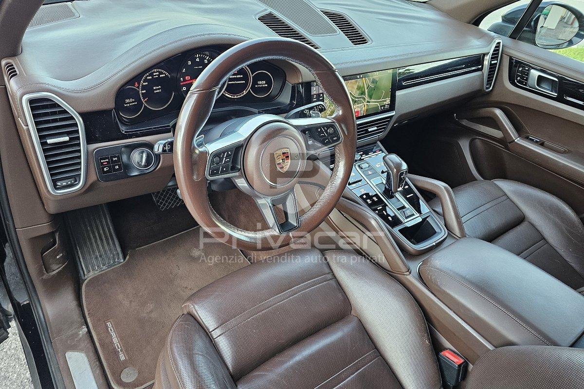 PORSCHE Cayenne 3.0 V6