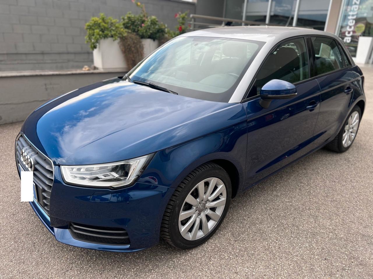 Audi A1 SPB Sportback 1.6 tdi 115cv s-tronic LED/PDC/16;