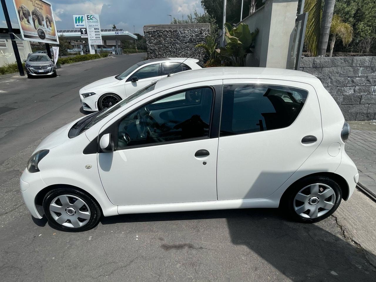 Toyota Aygo 1.0 12V VVT-i 5 porte -2013