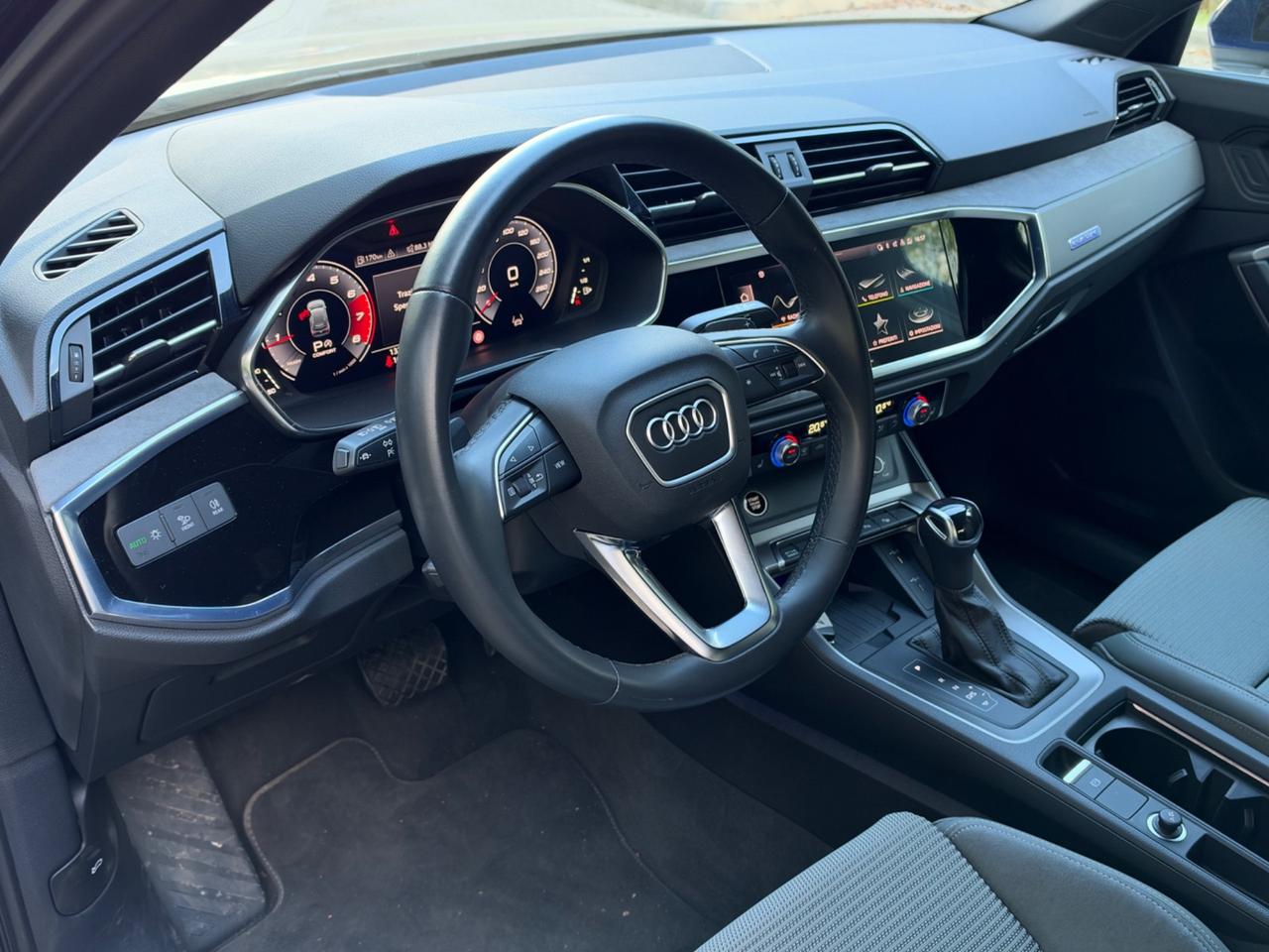 Audi Q3 40 TFSI quattro S tronic - LEGGERE