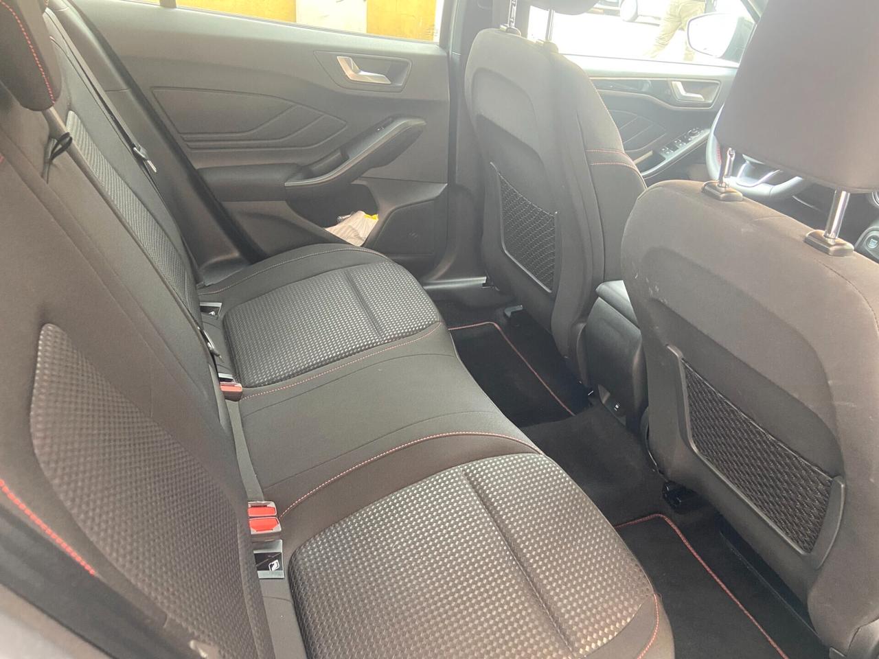 Ford Focus 1000 125 cv