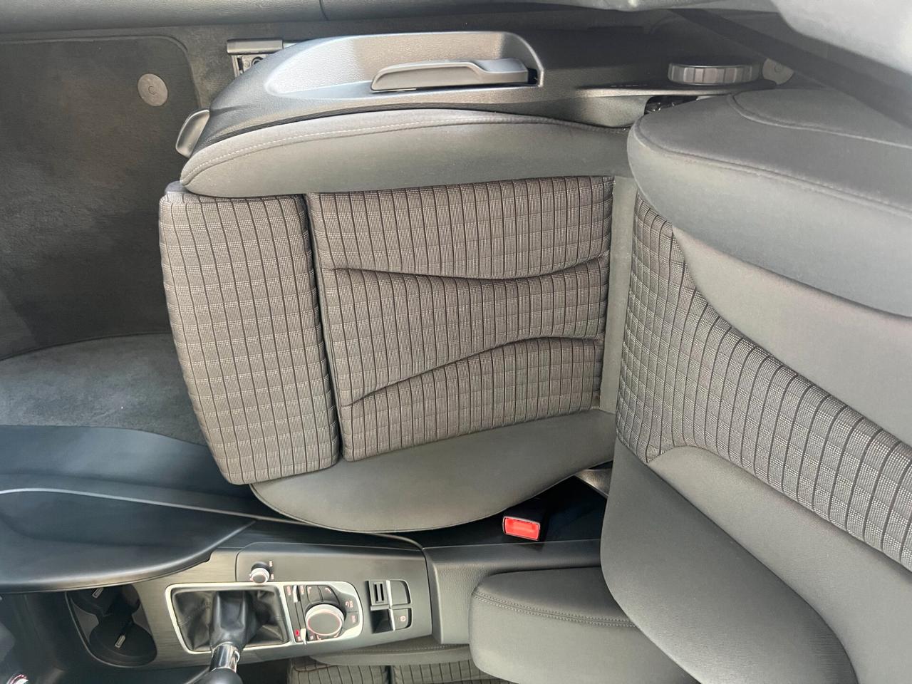 Audi A3 SPB 1.6 TDI Ambiente TUTTA TAGLIANDATA AUDI OK NEOPATENTATI