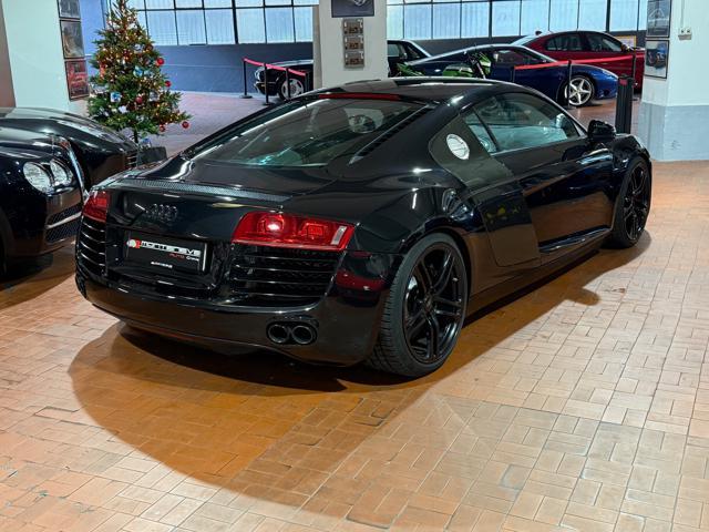 AUDI R8 4.2 V8 FSI Quattro-Tagliandi Audi-Book Service