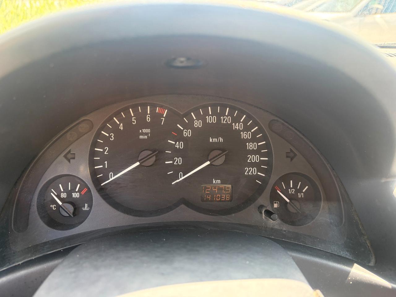 OPEL CORSA 1.0 141000 KM 58CV