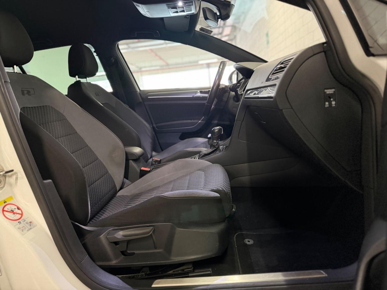 Volkswagen Golf 1.4 TSI 125CV DSG R Line