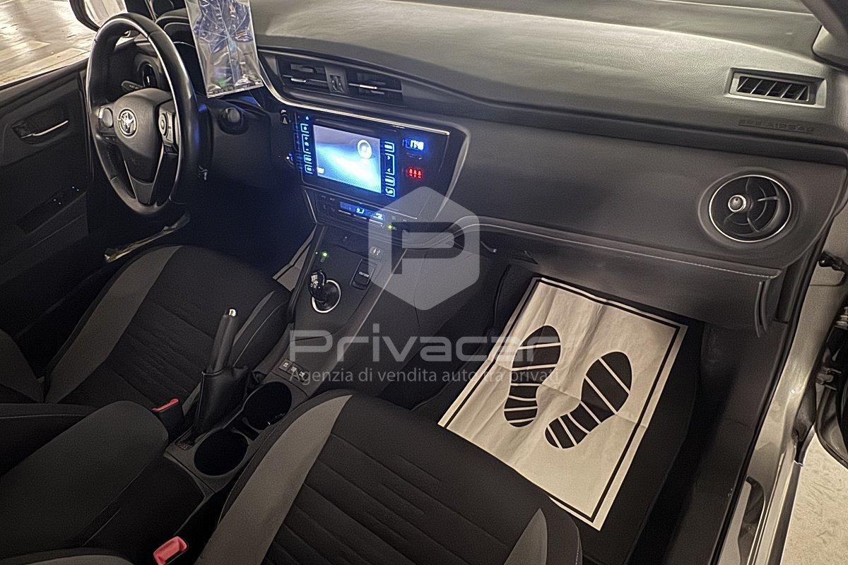 TOYOTA Auris 1.8 Hybrid Lounge