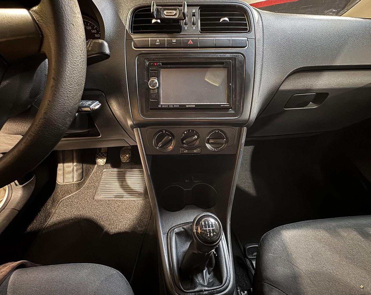 VOLKSWAGEN Polo 5 serie - 2013