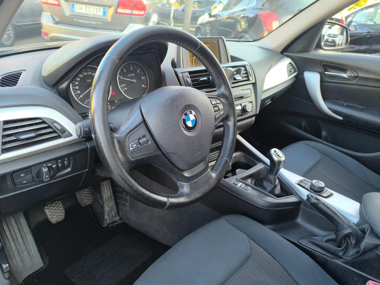 Bmw 116 116d 5p. Urban