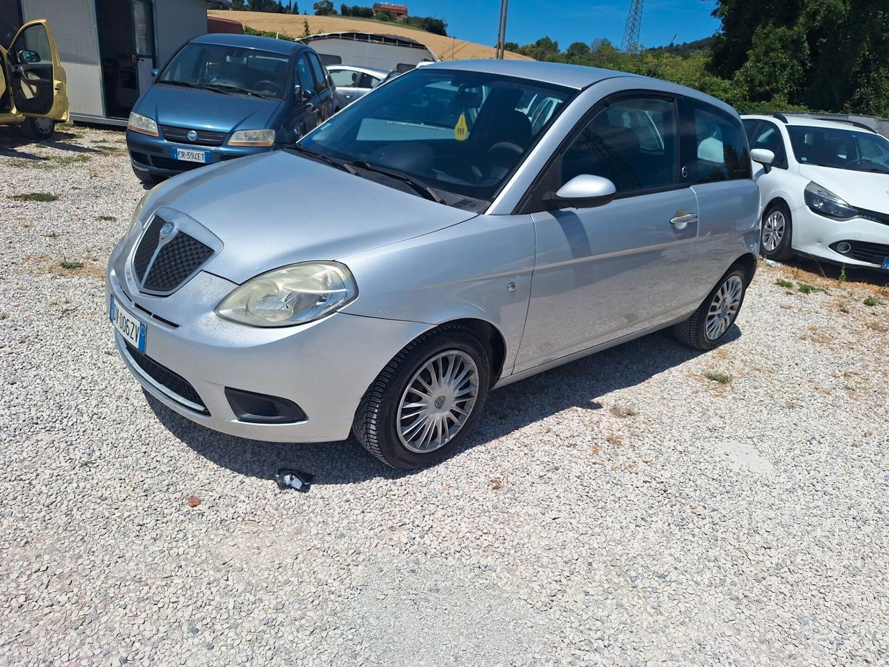 LANCIA YPSILON 2010 GPL 77CV NEOPATENTATI PIENO 24€ 400KM