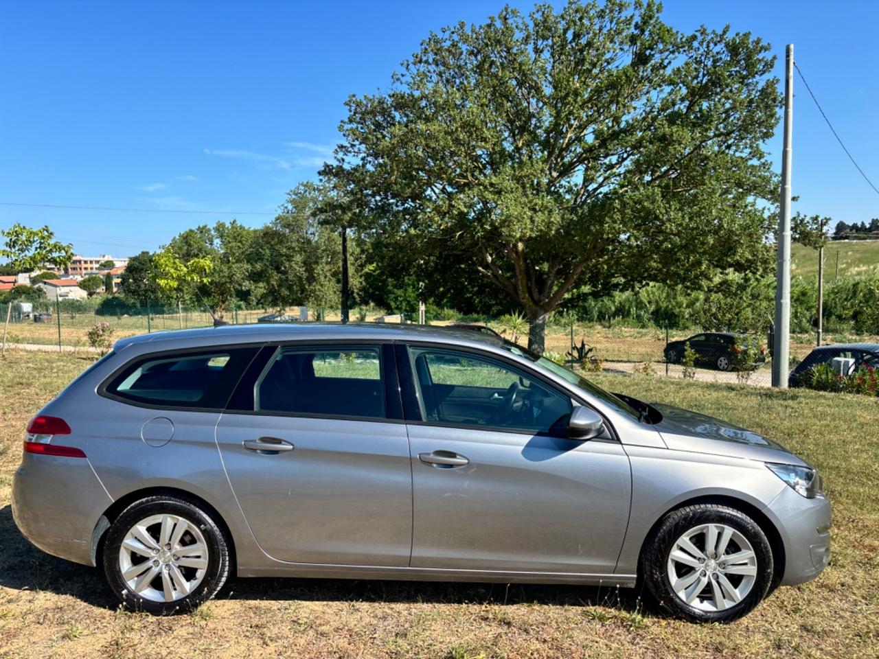 Peugeot 308 BlueHDi 150 S&S SW Allure