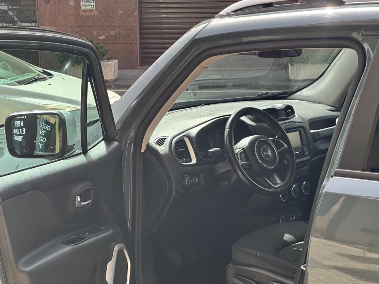 JEEP RENEGADE tua a 142€ al mese senza anticipo