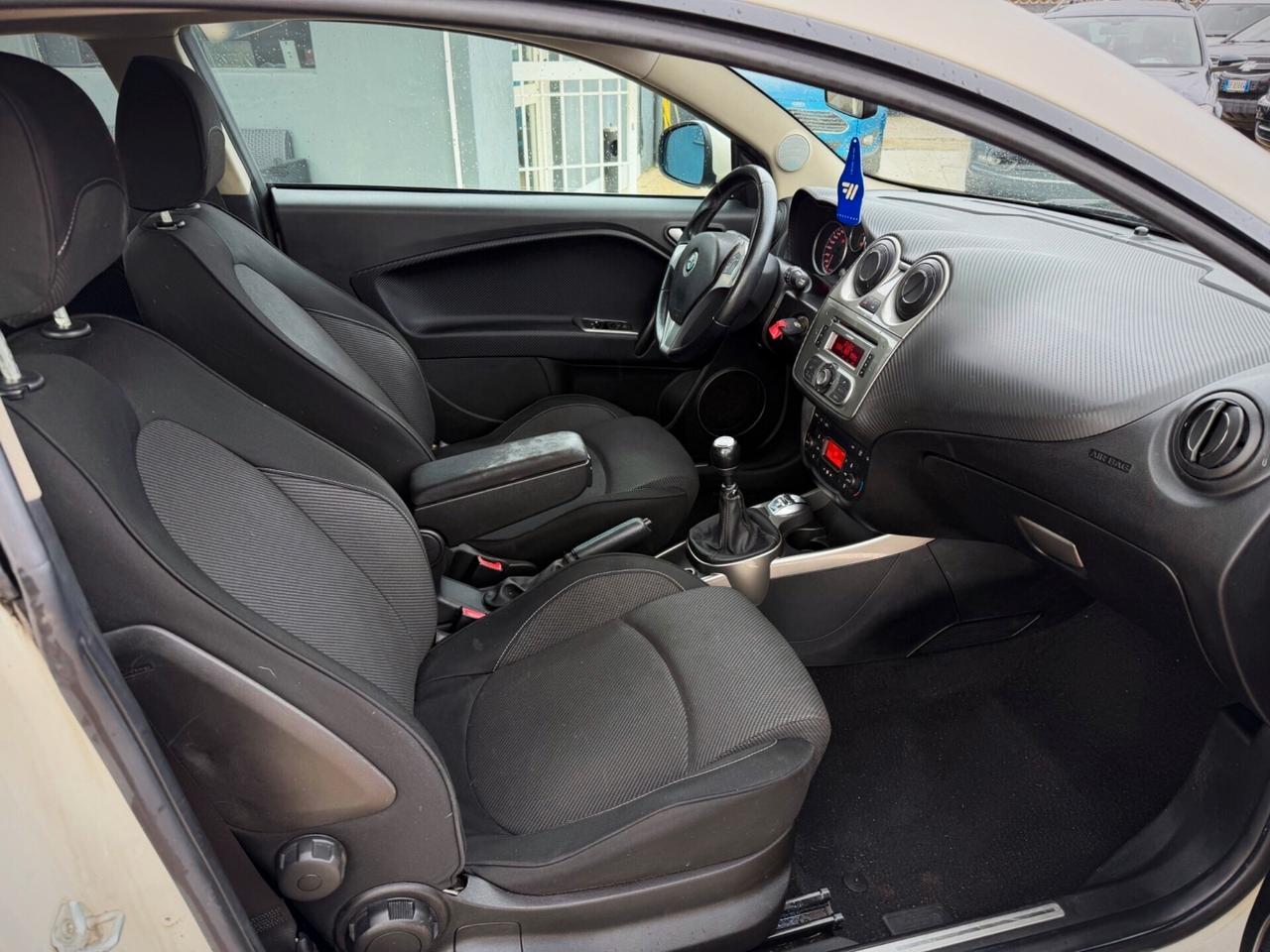 Alfa Romeo MiTo 1.4 T 155 CV Distinctive Sport Pack!