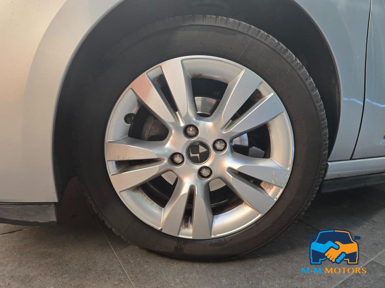 DS DS3 1.6 bluehdi So Chic 75cv my16