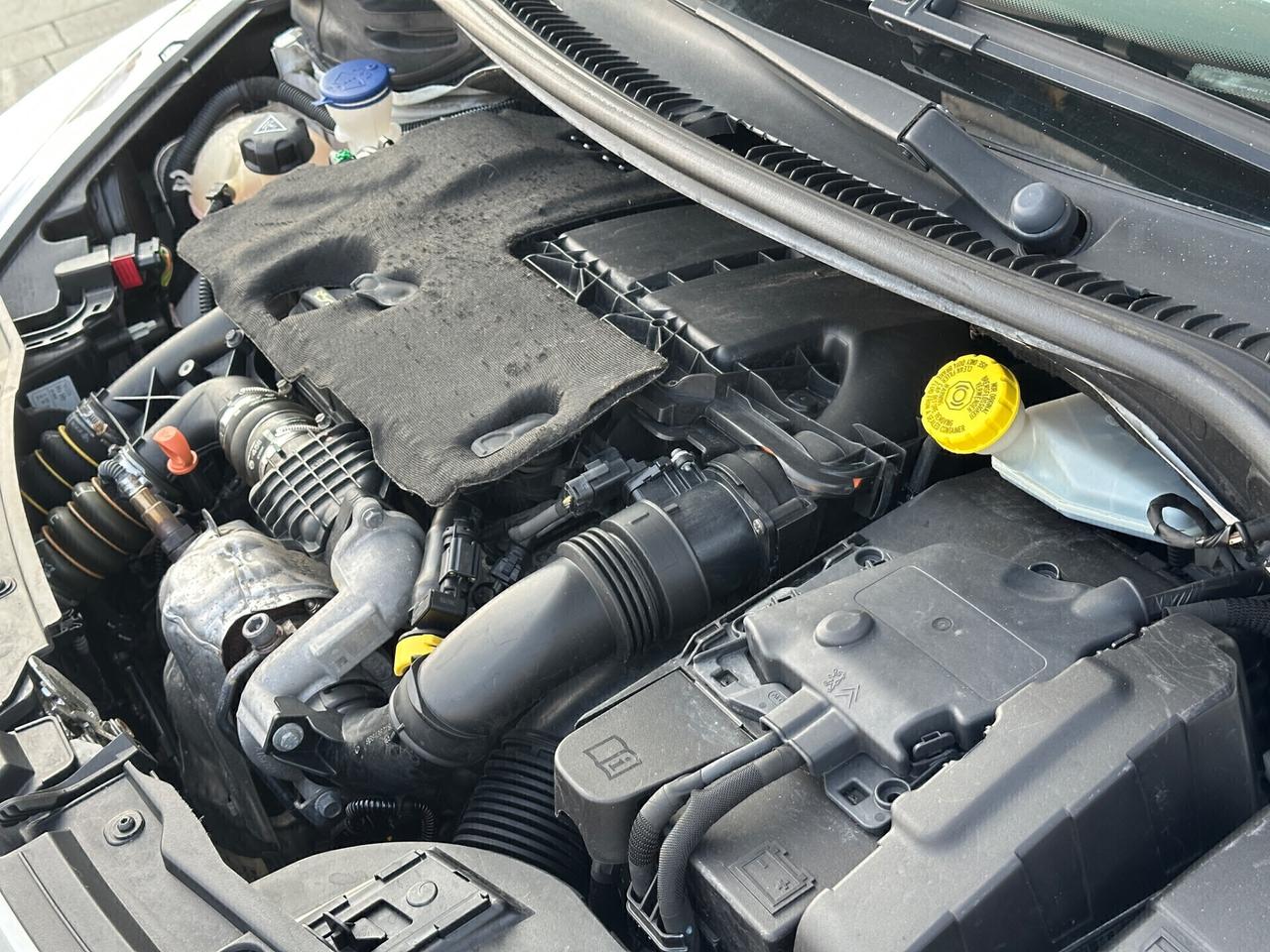 Peugeot 207 1.6 8V HDi 93CV 5p. Sweet Years