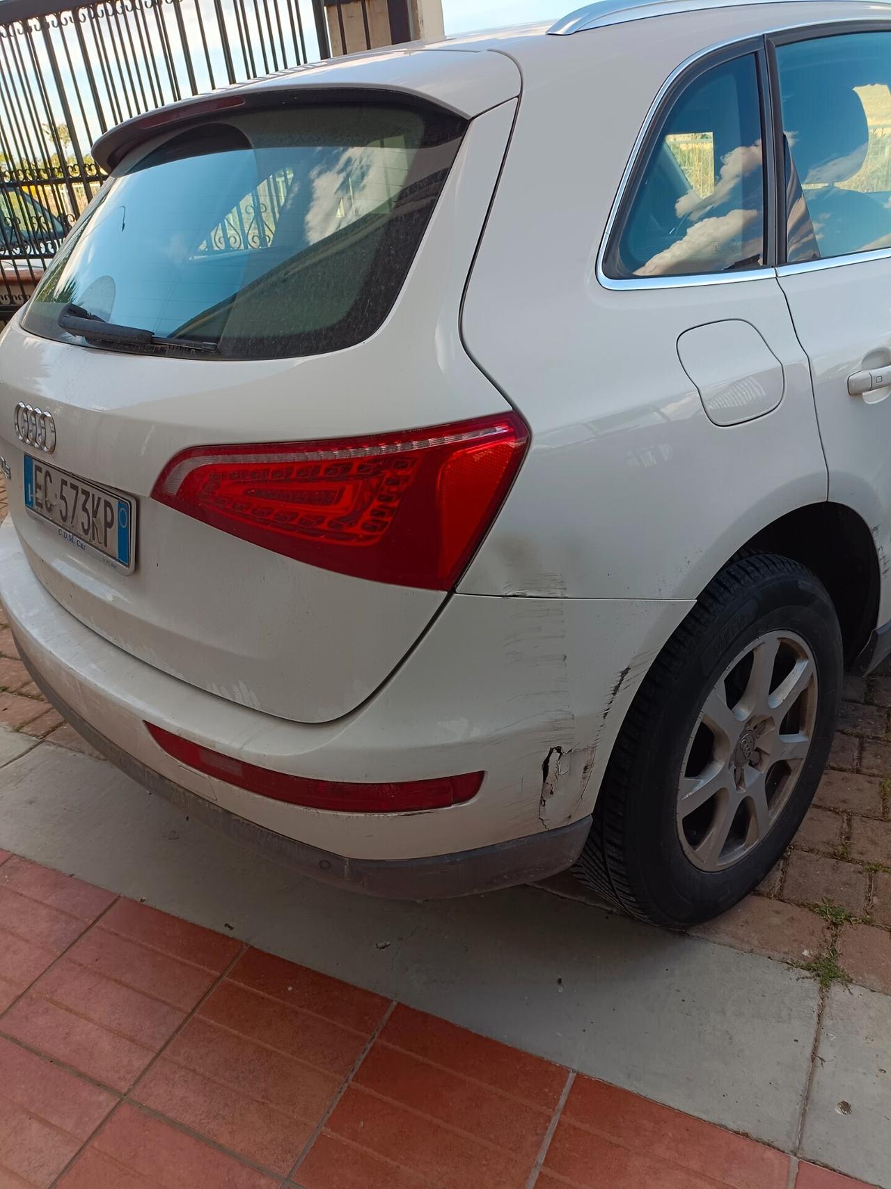 Audi Q5 2.0 TDI 170 CV quattro S tronic (danni a carrozzeria come da foto)