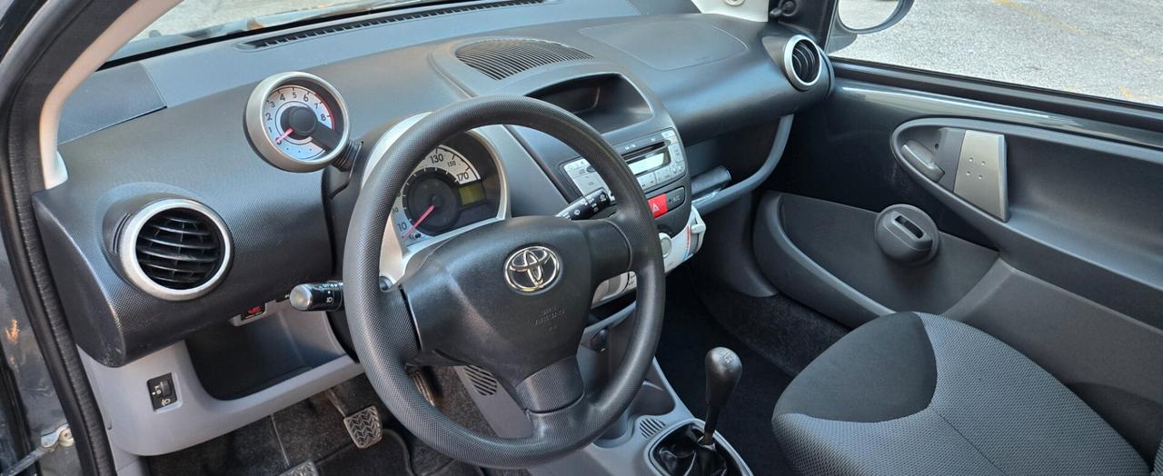 Toyota Aygo 1.0 12V VVT-i 3 porte Sol
