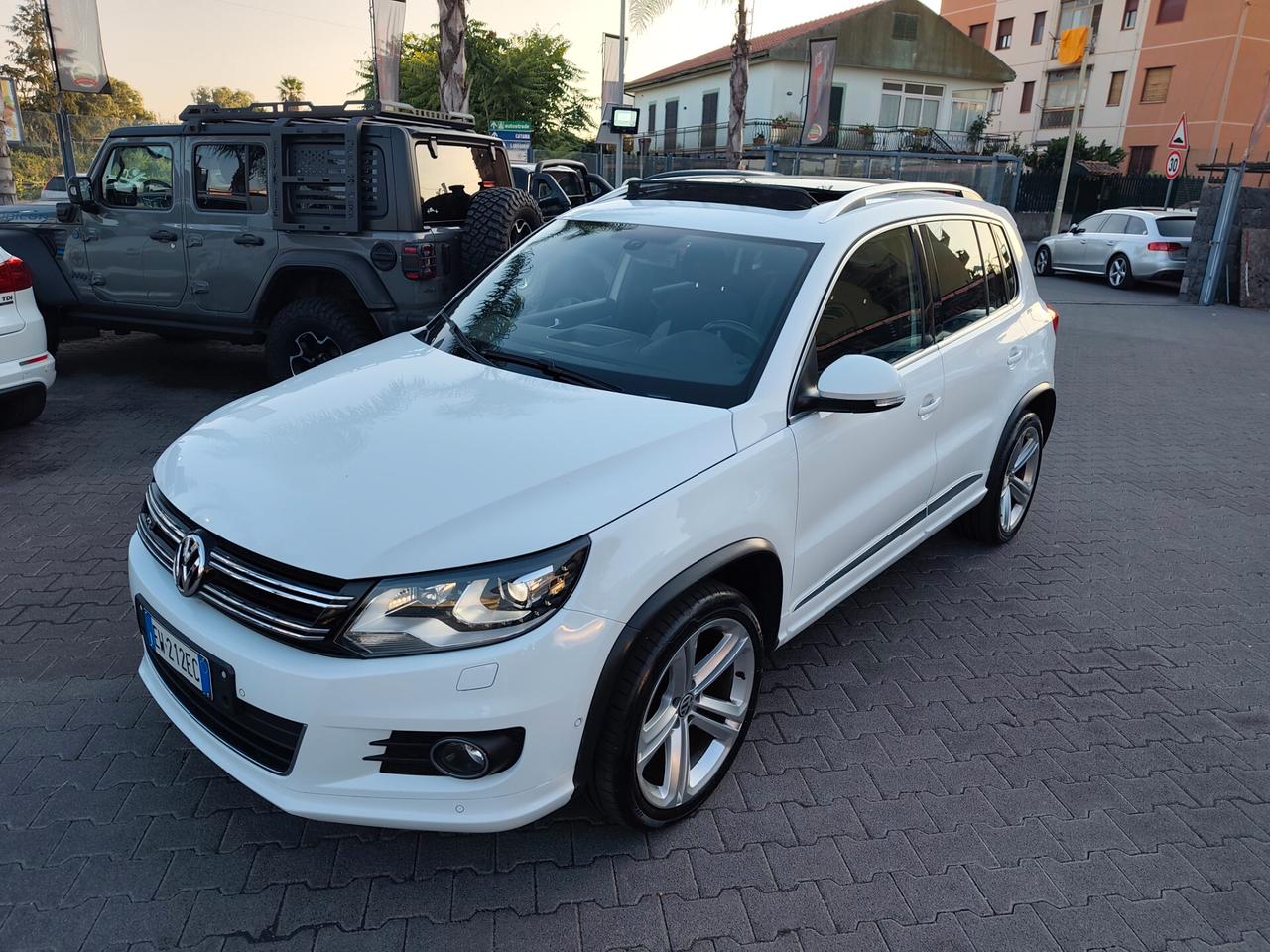 Volkswagen Tiguan 2.0 TDI 177 CV 4MOTION DSG R-Line