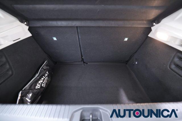 RENAULT Clio TCE 90 CV 5 PORTE BUSINESS FARI LED