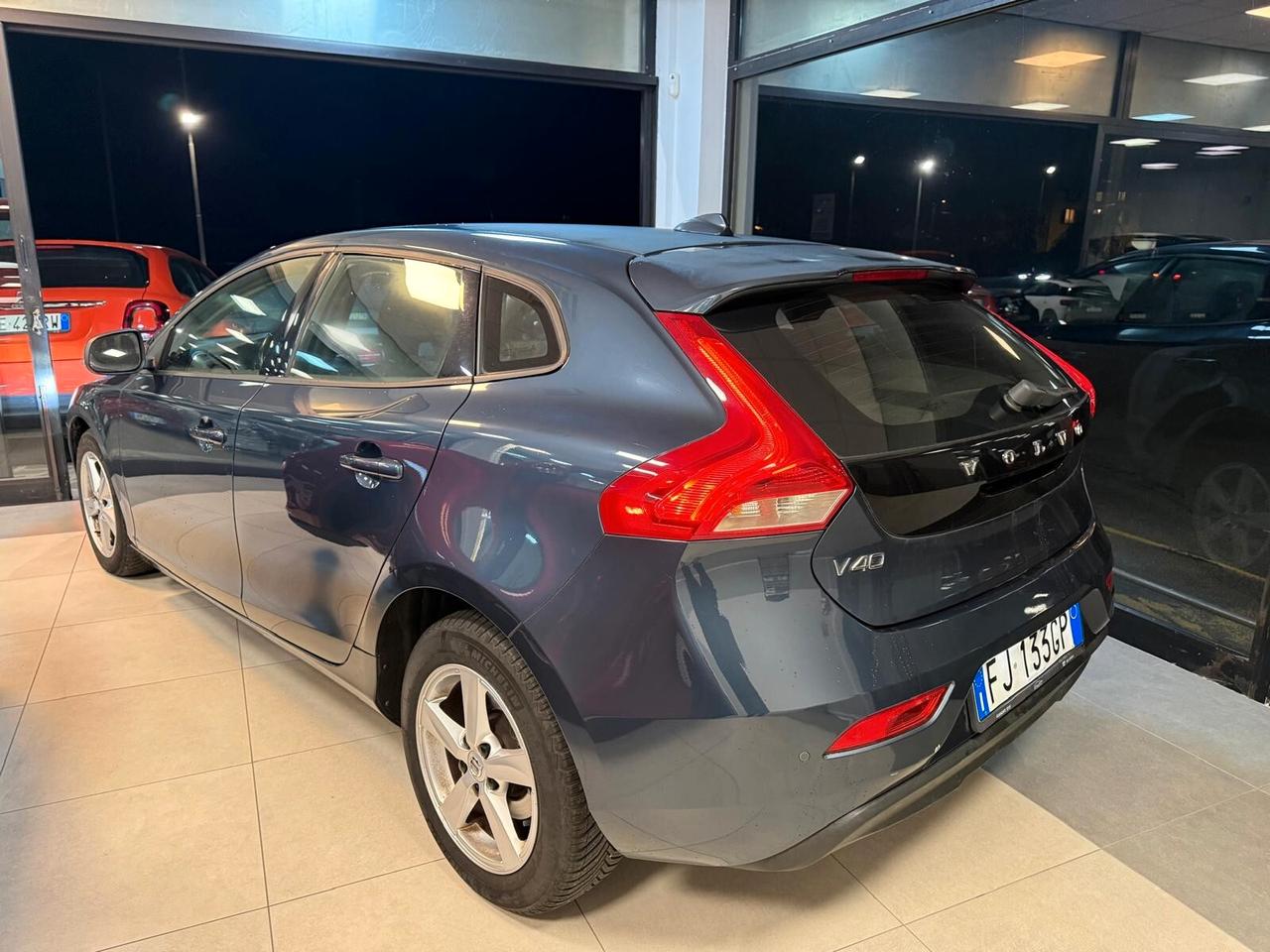 Volvo V40 D2 Geartronic Momentum