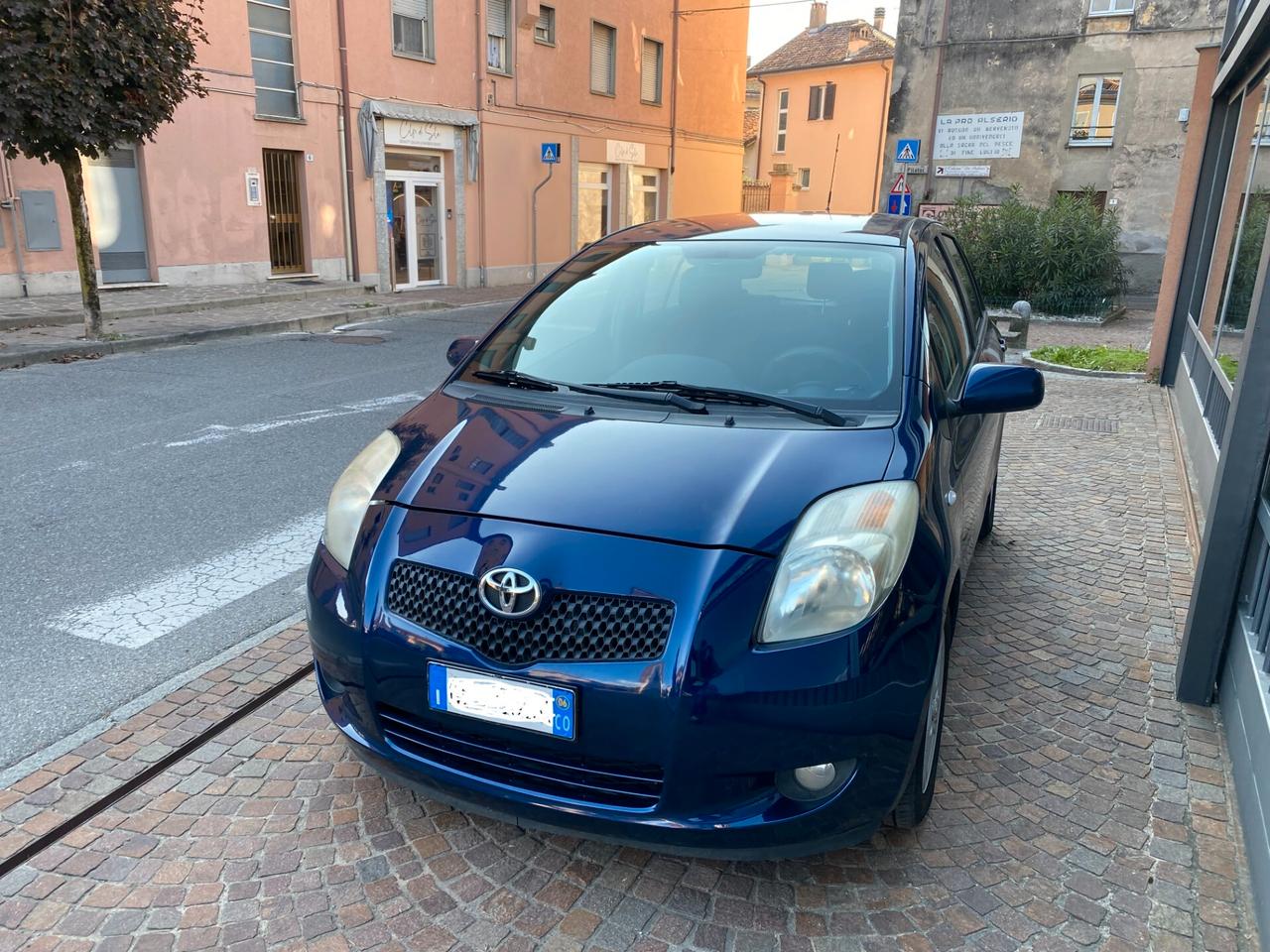 Toyota Yaris 1.0 5 porte Sol