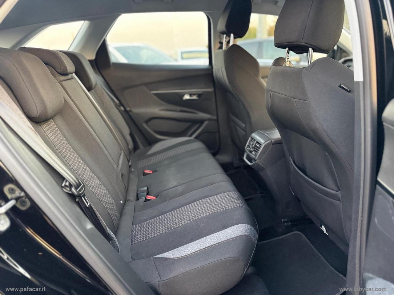 PEUGEOT 3008 BlueHDi 130 S&S Crossway
