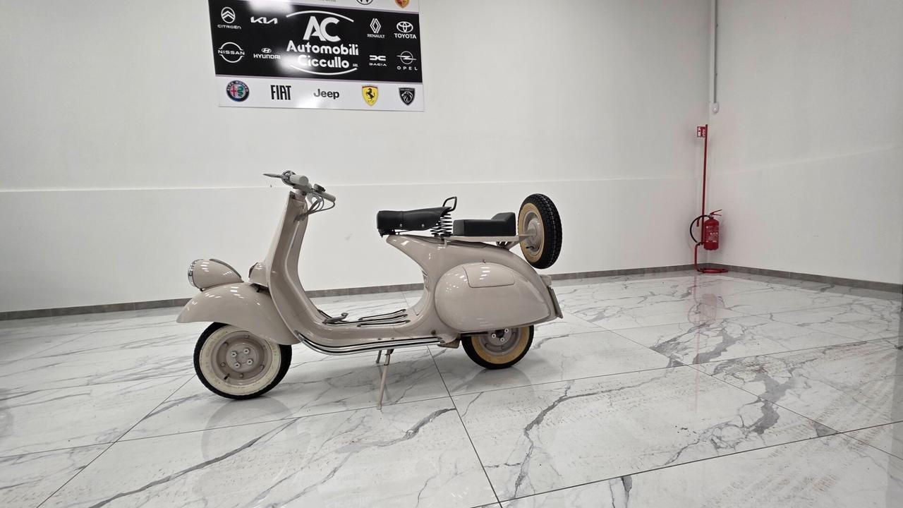 Piaggio Vespa 125 faro basso