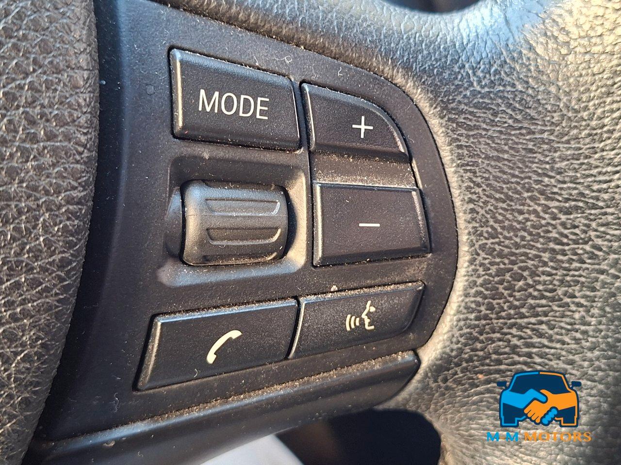 BMW 320 d Touring doppio treno di pneumatici