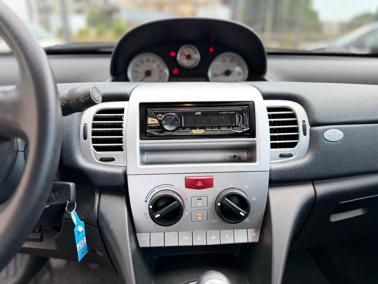 Lancia Ypsilon 1.4 Oro Ecochic GPL