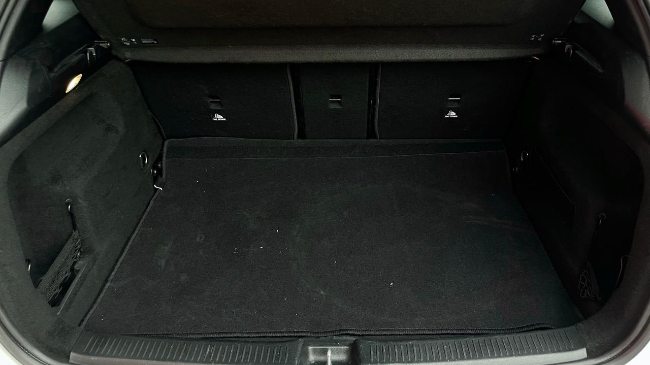 MERCEDES-BENZ CLASSE B 180D PREMIUM 116CV - PELLE, TETTO, VIRTUAL COCKPIT, NEOPATENTATI