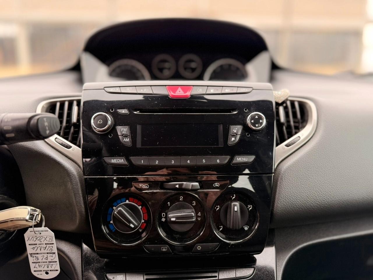 Lancia Ypsilon 1.2 69 CV 5 porte GPL Ecochic Gold