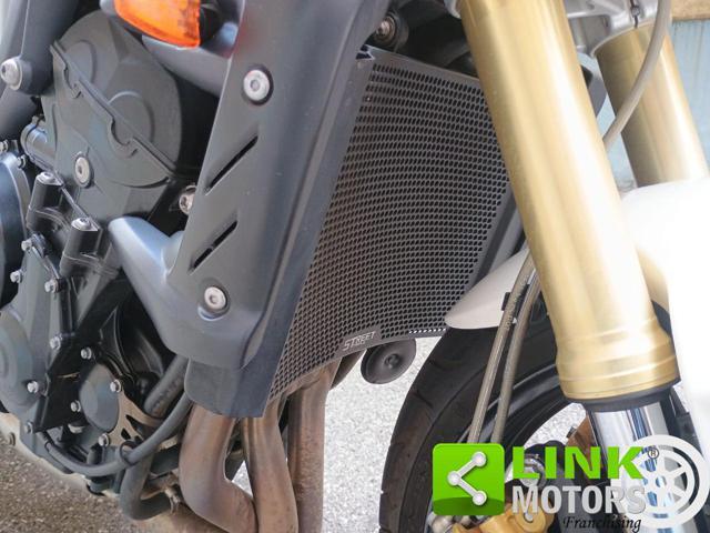 TRIUMPH Street Triple 675 Triple