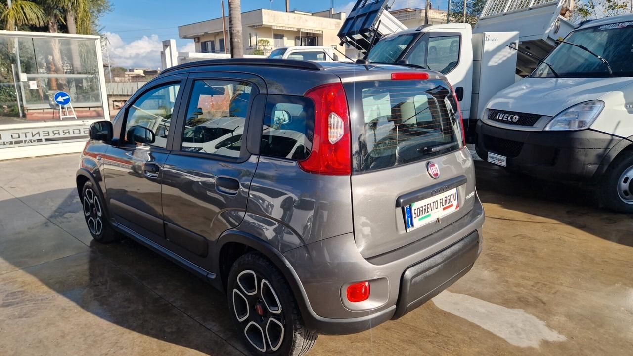 Fiat Panda 1.0 FireFly 70 CV Hybrid City Cross