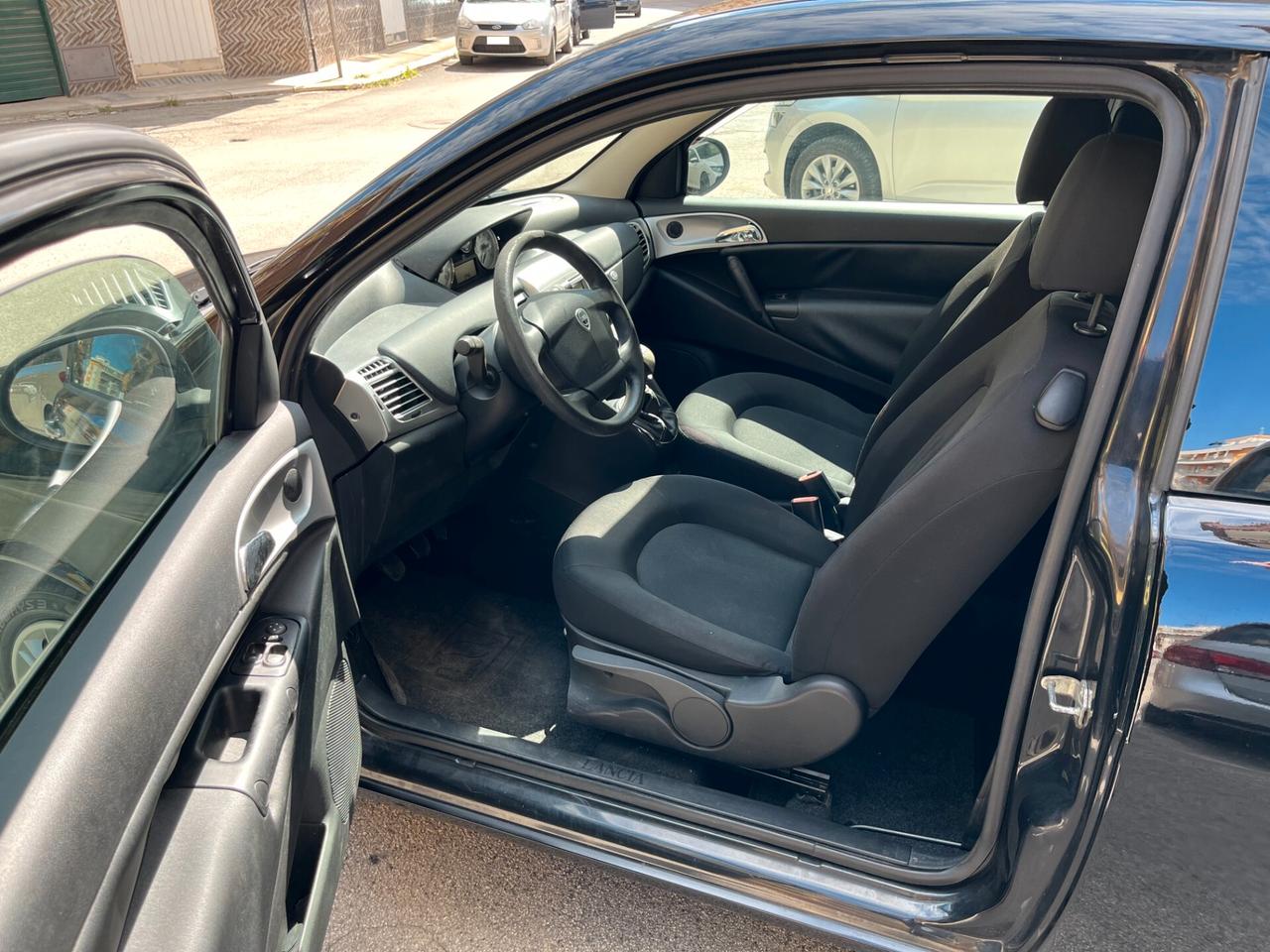 Lancia Ypsilon 1.2 69 CV Diva